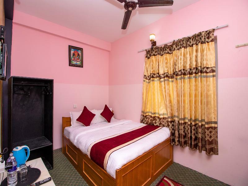 Oyo 193 Sign Inn Hotel Pokhara Eksteriør billede